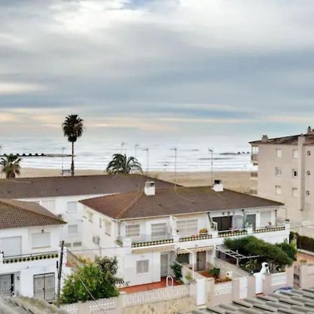 Nice Beachside 2-Bd Apt Near Barcelona Cunit Exterior foto