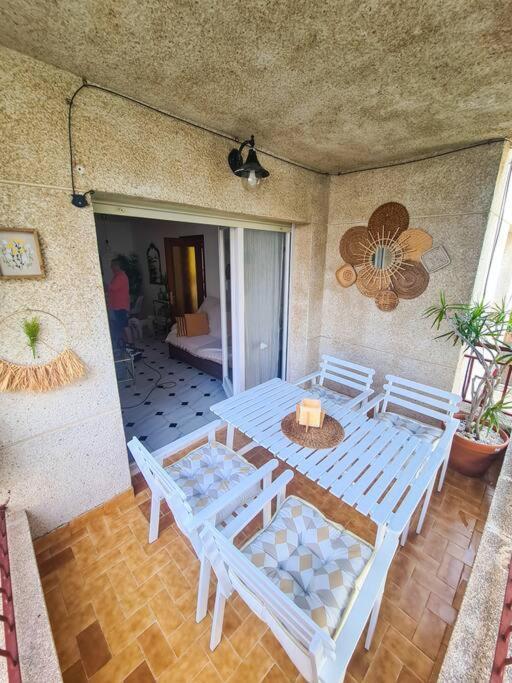 Nice Beachside 2-Bd Apt Near Barcelona Cunit Exterior foto