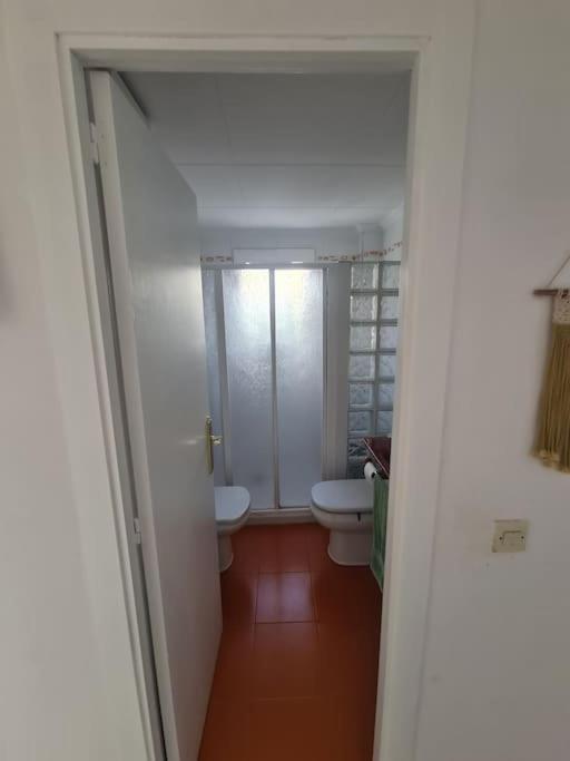Nice Beachside 2-Bd Apt Near Barcelona Cunit Exterior foto
