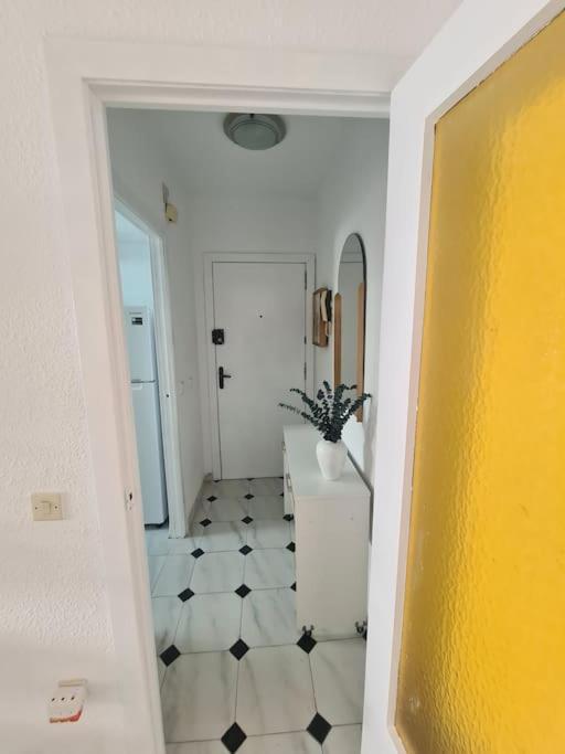 Nice Beachside 2-Bd Apt Near Barcelona Cunit Exterior foto